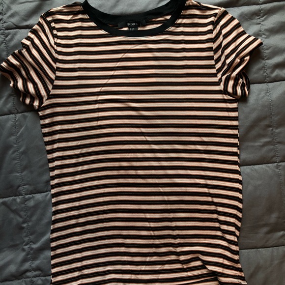 Forever 21 T Shirt - Picture 1 of 2